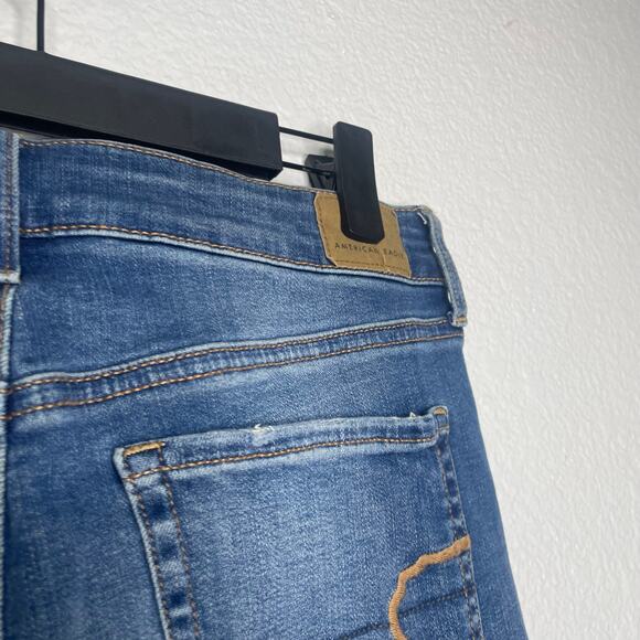 American Eagle Womens Shorts Size 8 Hi Rise Shortie Denim Blue Button Fly - Picture 10 of 14